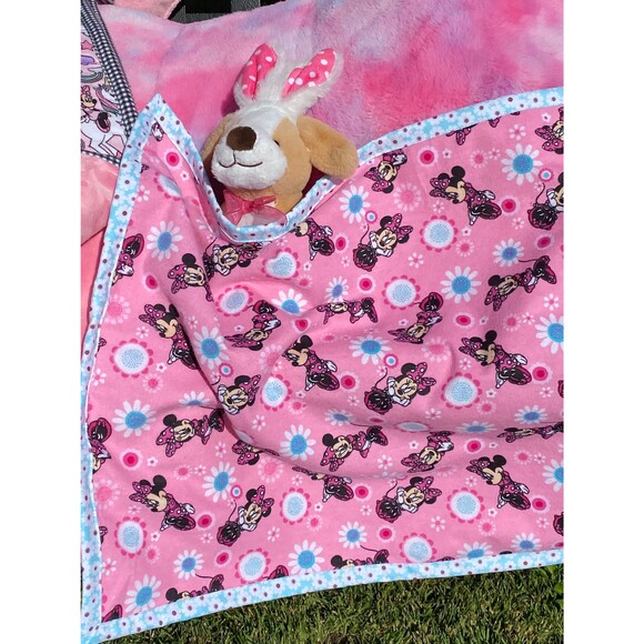 Child gift set -Pillow, Blanket, and Mini Blanket Included (6 designs available) - Picture 7 of 10